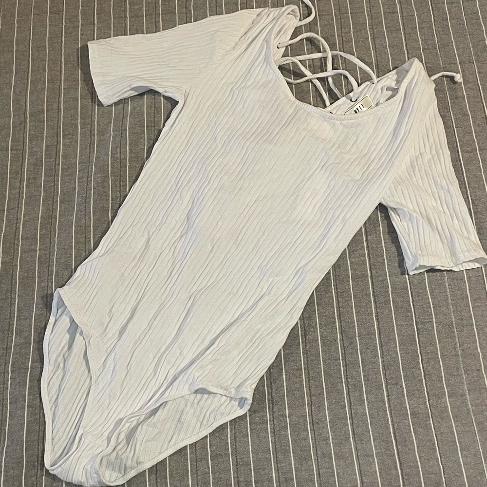 NYTT RIBBED BODYSUIT SIZE LARGE
